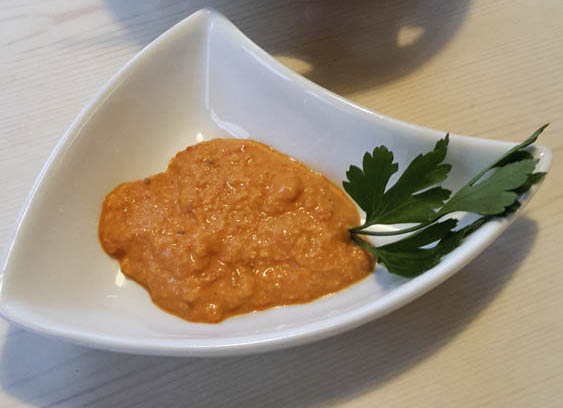 Paprikaröra, mojo rojo.