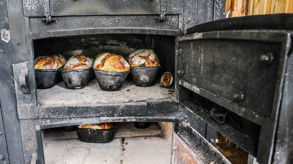 Brödbak hos Karola Bober