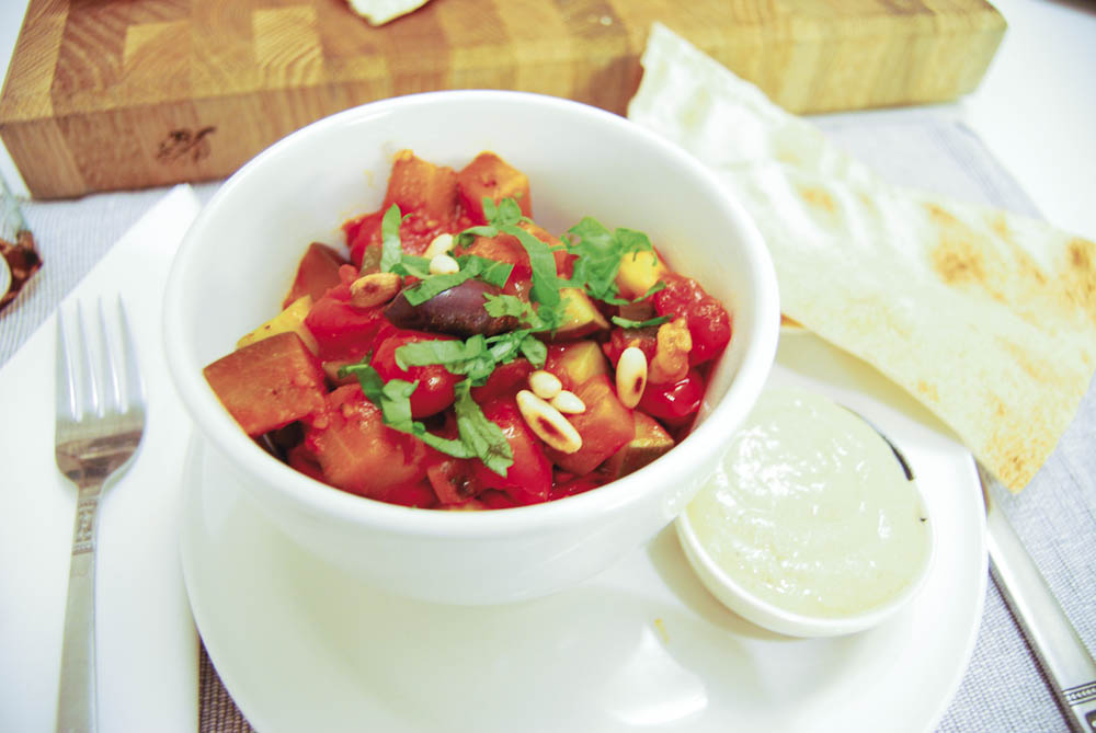 Auberginegryta med hummus