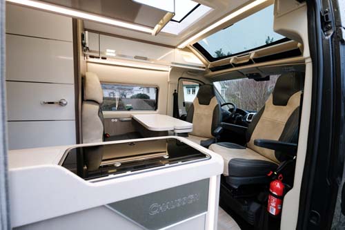 Ljus bodel i Chausson V 697 Blackline Premium