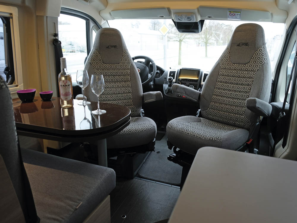 Laika Cosmo Van 6.4 dinett