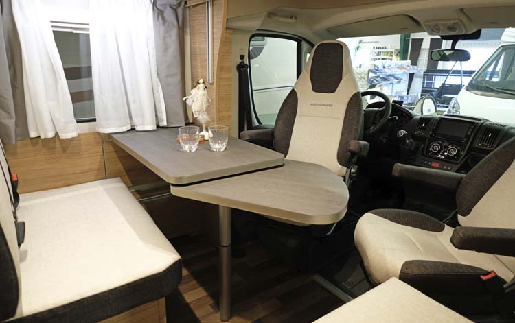 Weinsberg CaraSuite Edition Scandic 700 ME dinett.