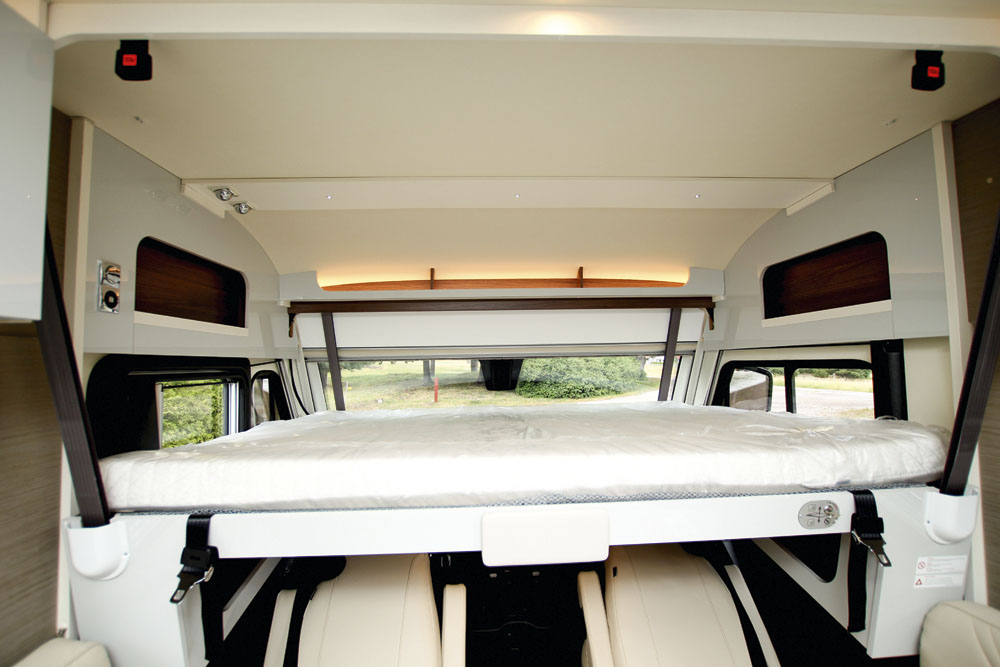 Bürstner Elegance i910G taksäng.