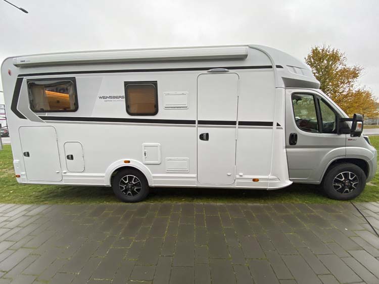 Weinsberg CaraSuite Edition Scandic 700 ME exteriört.