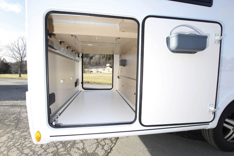 Autostar I730LC Prestige garage.