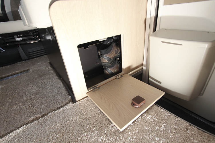 Autostar I730LC Prestige entré skor.