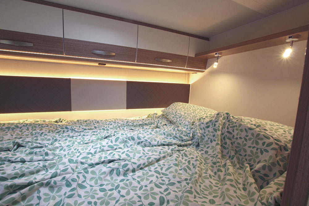 Carado A132 tvärställd säng.