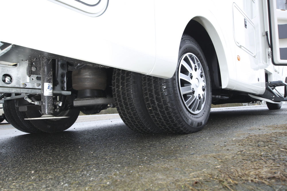 Concorde Charisma 790 L med stödben från E&P Hydraulics.