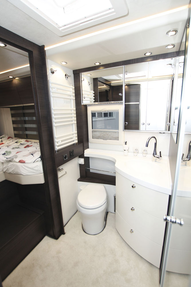 Concorde Charisma 790 L badrum.