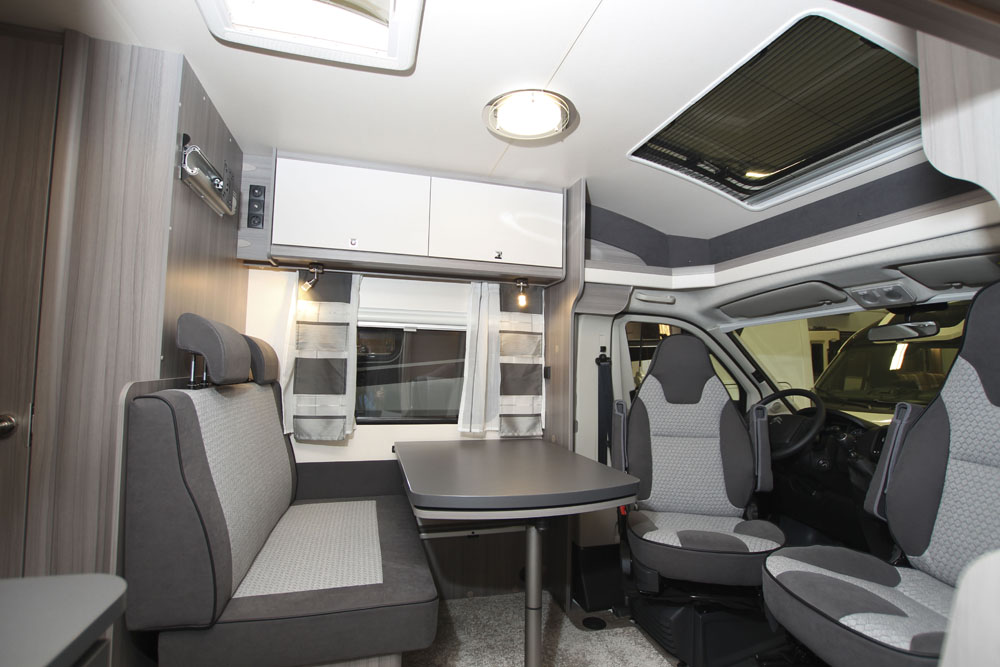 Hobby Optima OnTour T 65 GE dinett