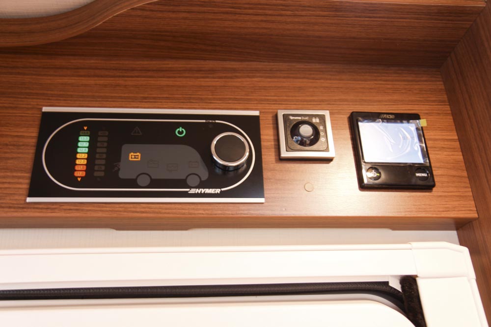 Hymer B580 kontrollpanel