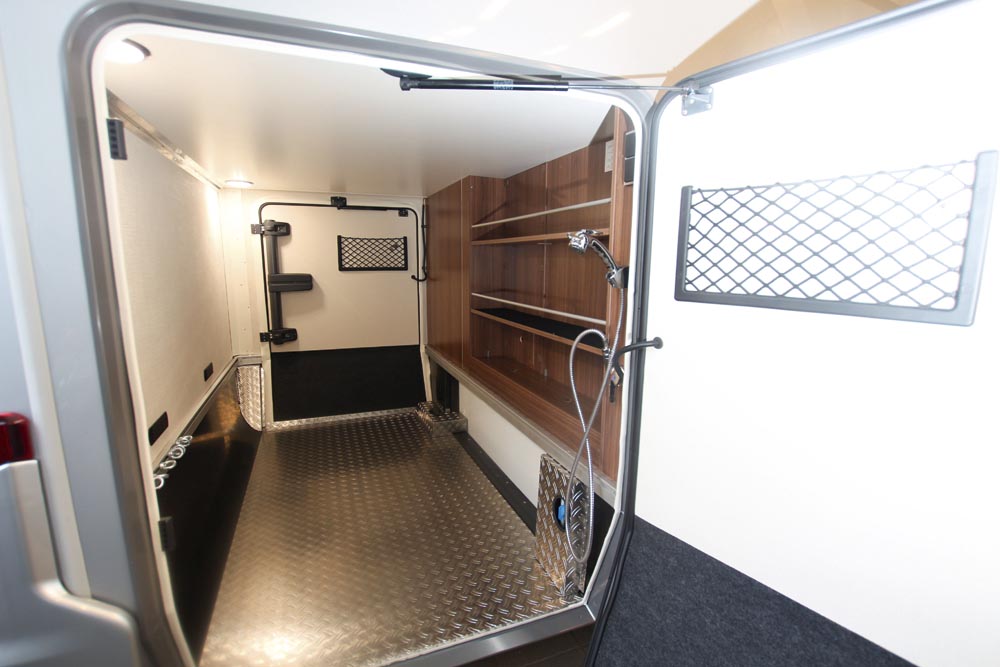Hymer B580 garage