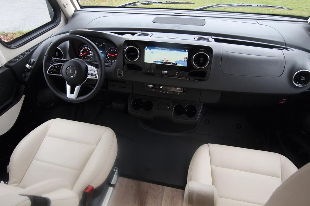 Hymer B580 förarmiljö