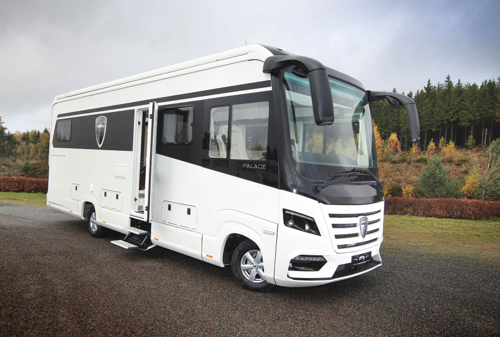 Morelo Palace 88 LB utvändigt.