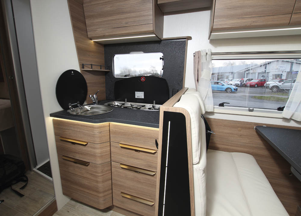 Pilote Pacific P 746 C Essentiel kök