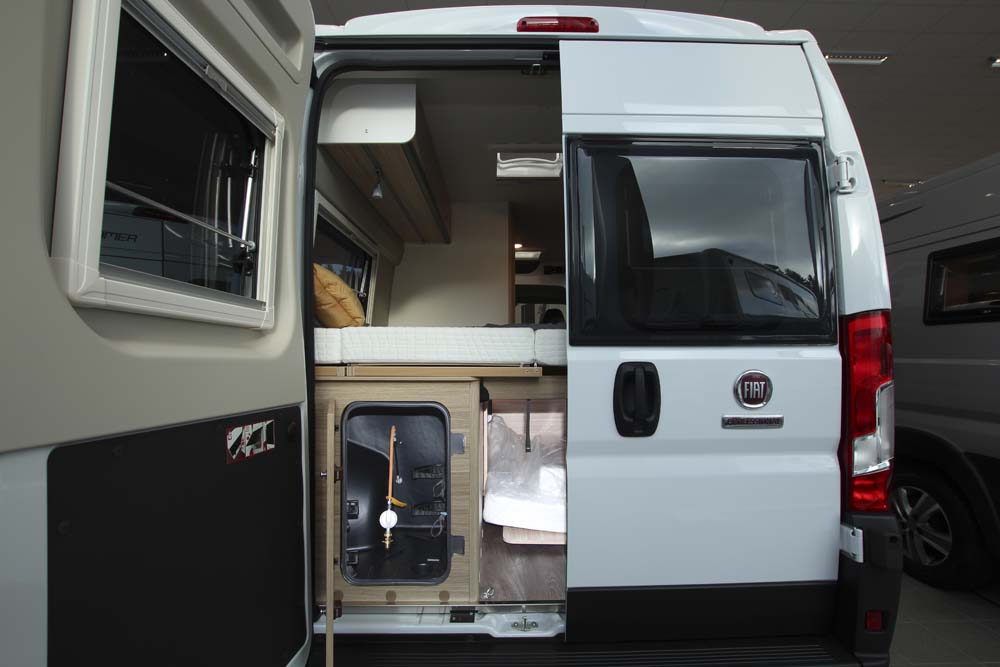 Sunlight Cliff 640 garage/säng