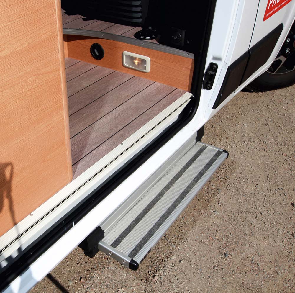 Weinsberg CaraBus 600 MQ trappsteg