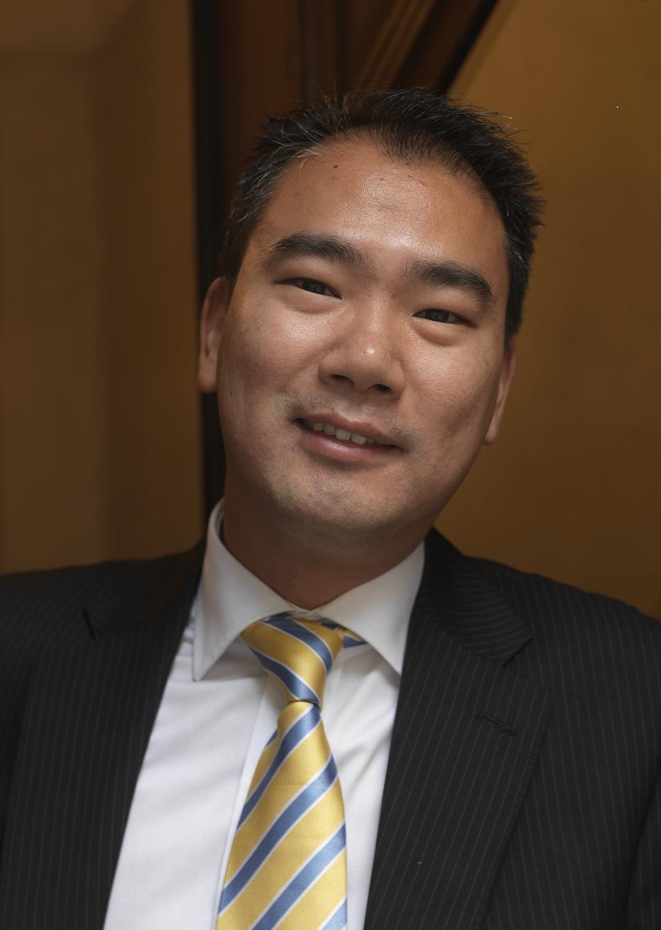 Porträttbild av Robert Dimmlich.