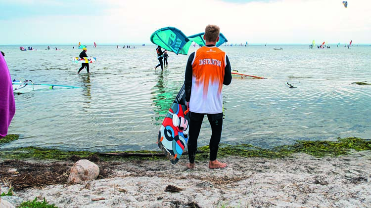 Windsurfing är populärt på halvön Hel.